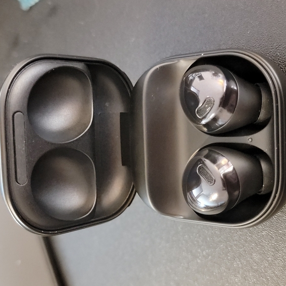 Samsung Galaxy Buds Pro - Picture 2 of 3